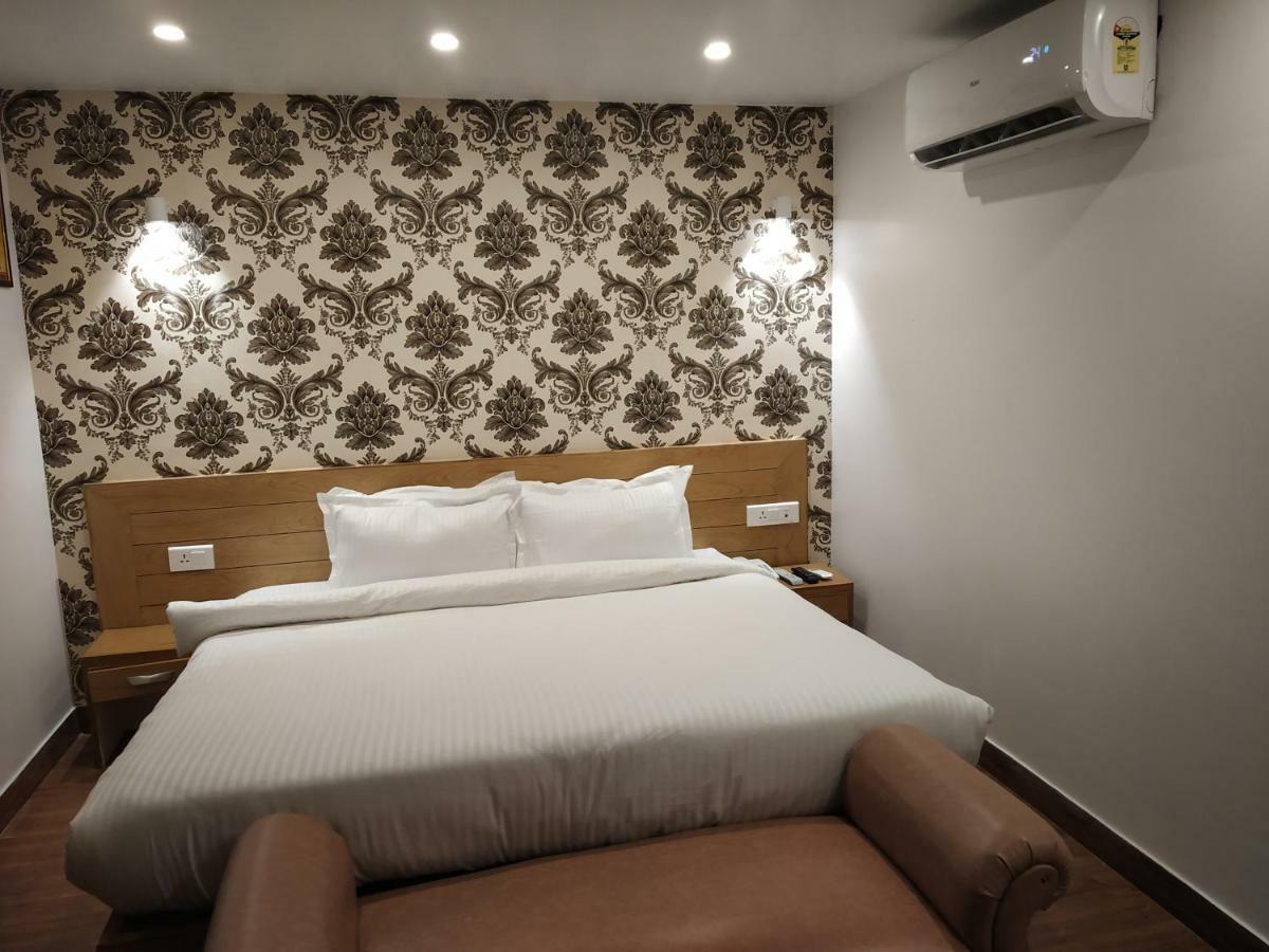 Hotel Beechwood Mussoorie Esterno foto