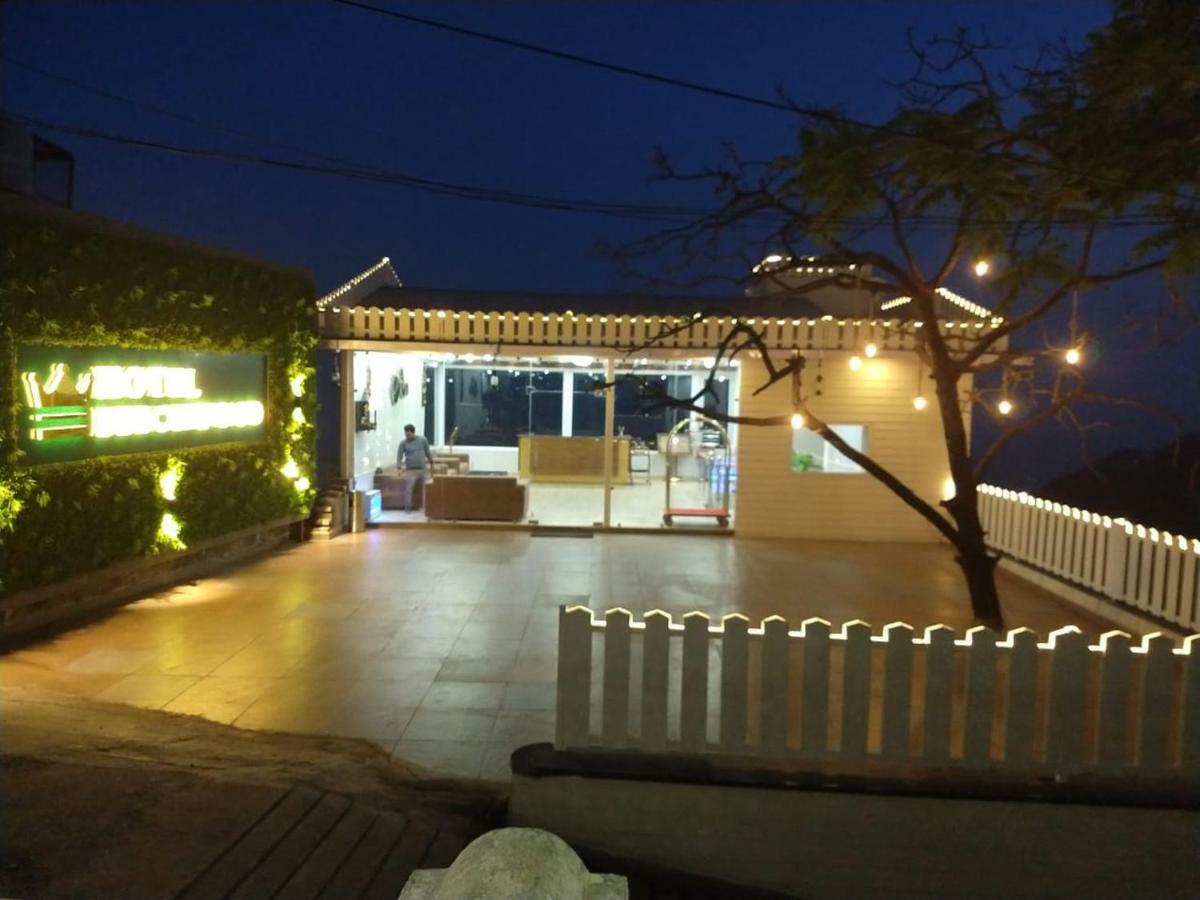 Hotel Beechwood Mussoorie Esterno foto