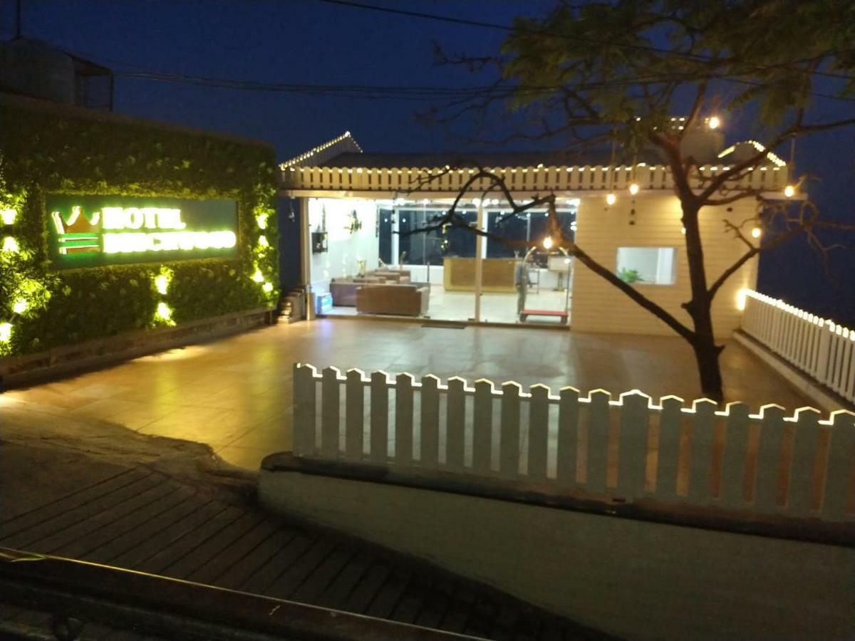 Hotel Beechwood Mussoorie Esterno foto