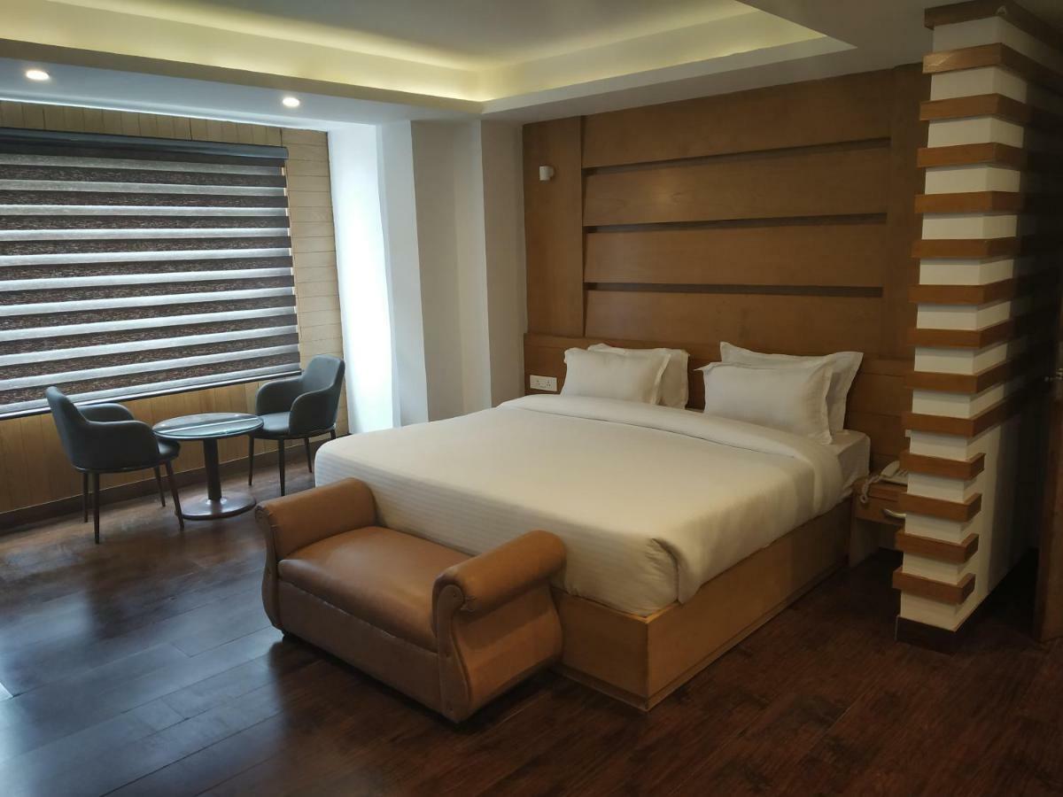 Hotel Beechwood Mussoorie Esterno foto